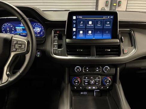 Used 2022 Chevrolet Tahoe Z71 w/ Off-Road Capability Package AWD/4WD image 18