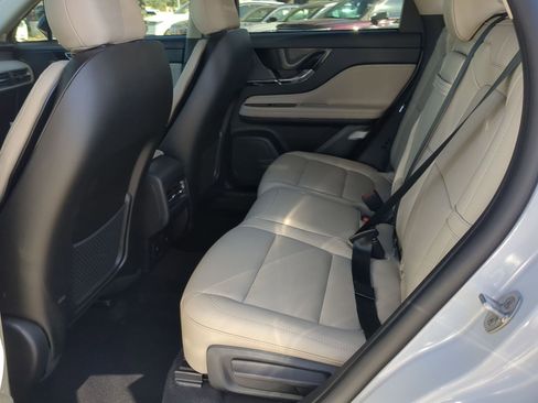 New 2026 Lincoln Corsair Premiere image 22