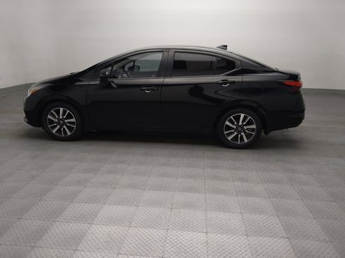Used 2020 Nissan Versa SV FWD image 3
