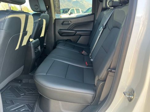 Certified 2025 Chevrolet Colorado Trail Boss AWD/4WD image 19