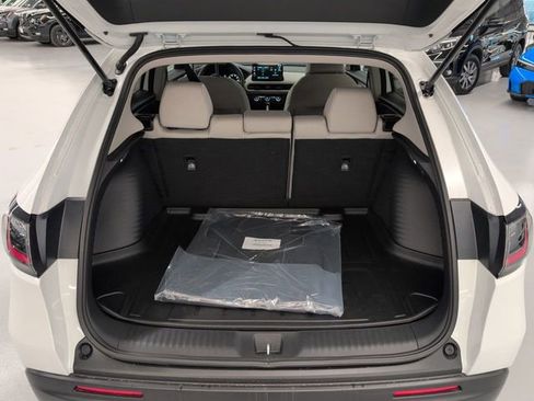 New 2026 Honda HR-V LX image 32