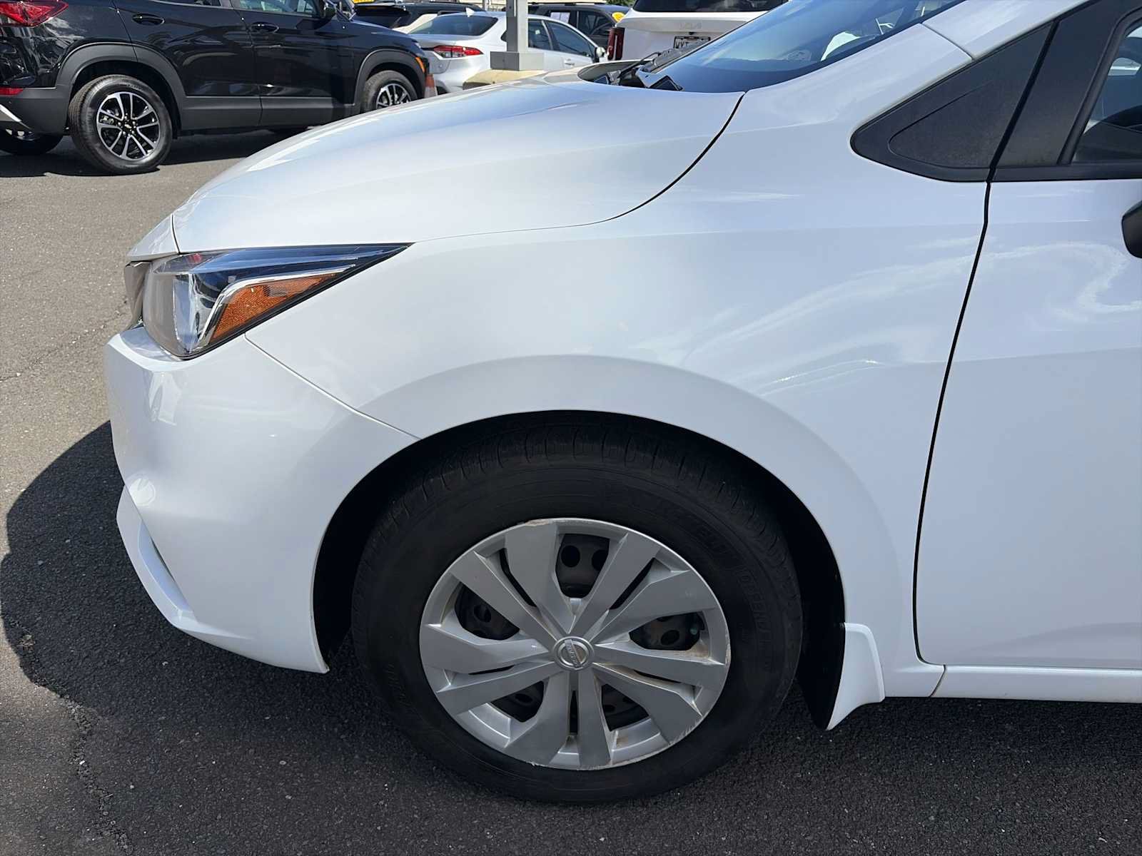 Used 2022 Nissan Versa S FWD image 18
