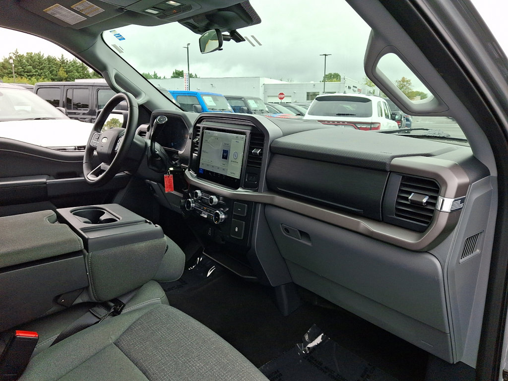 Used 2025 Ford F150 XLT w/ Equipment Group 301A Standard AWD/4WD image 11