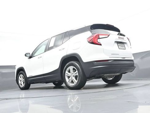 Used 2024 GMC Terrain SLE FWD image 36