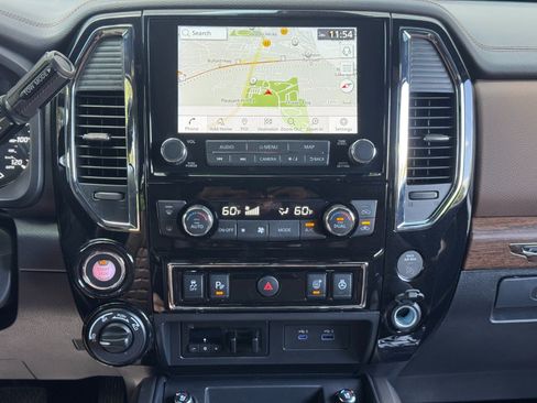 Used 2024 Nissan Titan Platinum Reserve w/ Moonroof Package AWD/4WD image 25