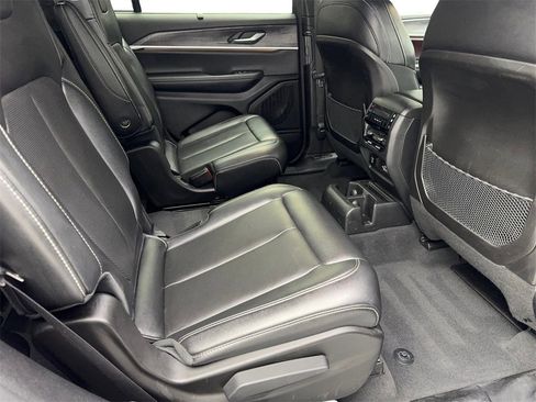 Used 2024 Jeep Grand Cherokee L Limited w/ Luxury Tech Group II image 45