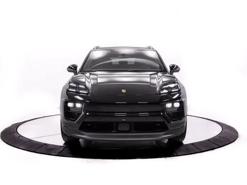 Certified 2025 Porsche Macan 4 Electric AWD/4WD image 10