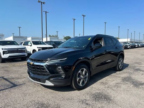Used 2024 Chevrolet Blazer LT w/ Convenience Package FWD image 7