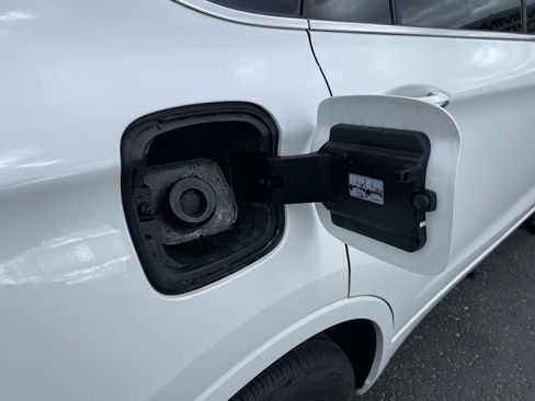 Used 2017 Buick Envision Essence image 57