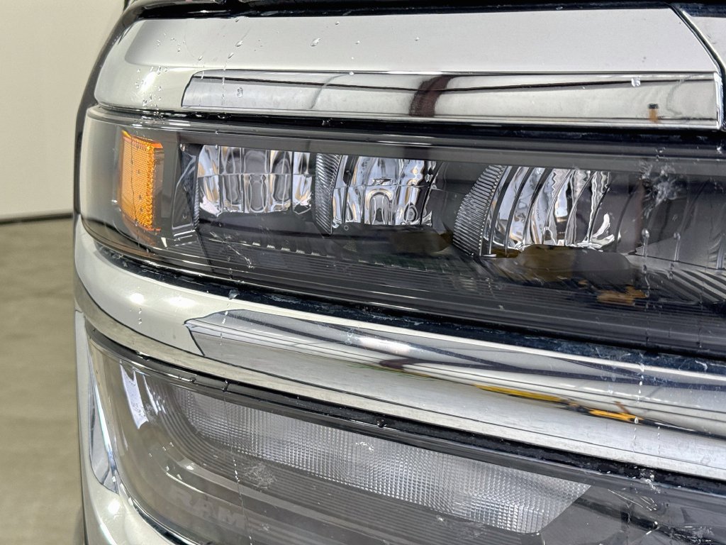 Used 2025 RAM 3500 Tradesman w/ Chrome Appearance Group AWD/4WD image 37