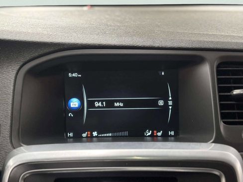 Used 2017 Volvo S60 T5 Dynamic image 24