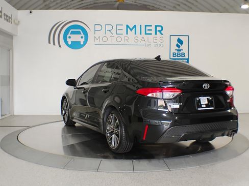 Used 2020 Toyota Corolla SE FWD image 3