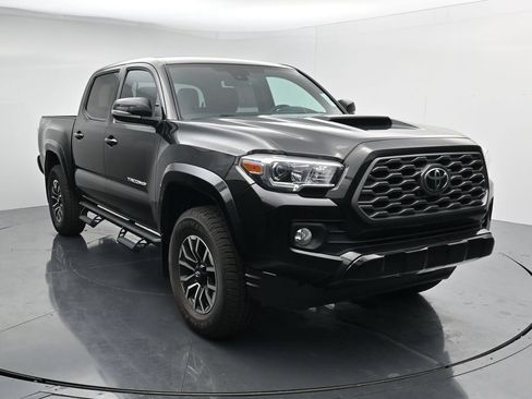 Used 2023 Toyota Tacoma TRD Sport AWD/4WD image 2