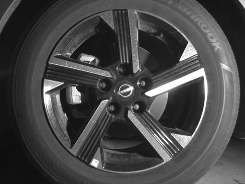 Used 2025 Nissan Sentra SV FWD image 12