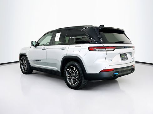 Used 2022 Jeep Grand Cherokee Trailhawk AWD/4WD image 5