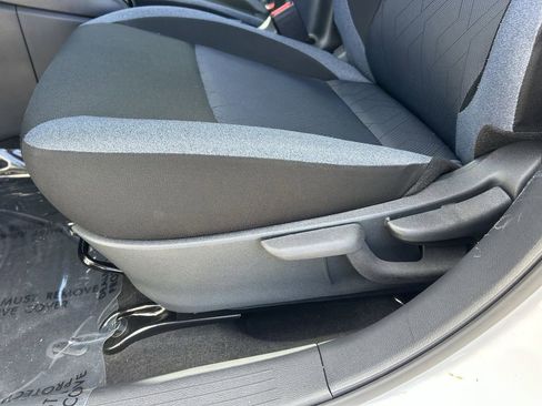 Used 2025 Nissan Versa SV w/ Trunk Package image 23