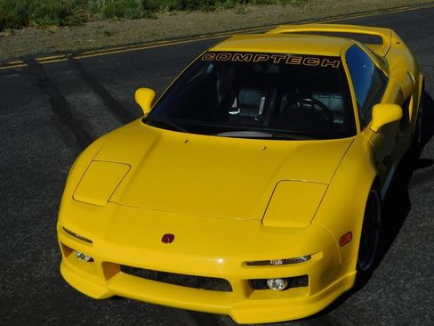 Used 1995 Acura NSX T RWD image 2