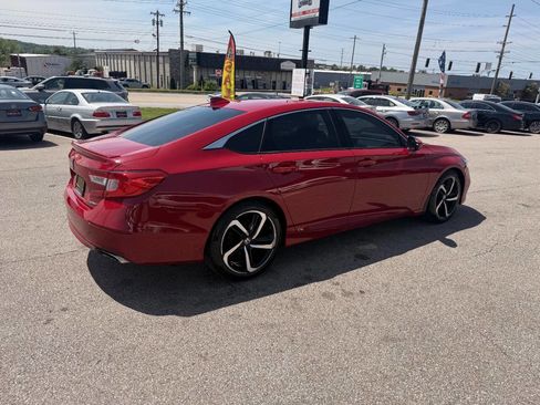 Used 2019 Honda Accord Sport image 6