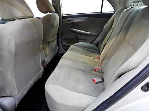 Used 2013 Toyota Corolla LE w/ Preferred Accessory Pkg #2 FWD image 15