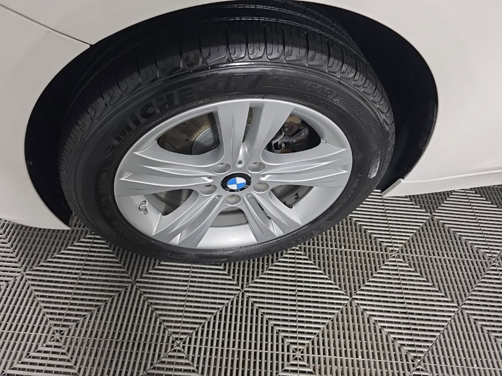 Used 2016 BMW 328i xDrive Sedan AWD/4WD image 10