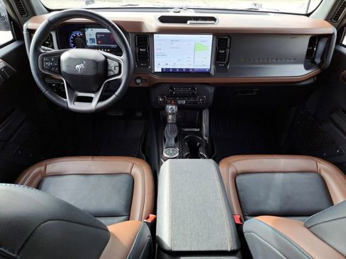 Used 2024 Ford Bronco Outer Banks image 10