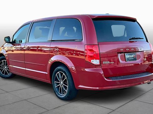Used 2016 Dodge Grand Caravan SE image 10