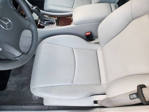 Used 2001 Mercedes-Benz C 320 Sedan image 23