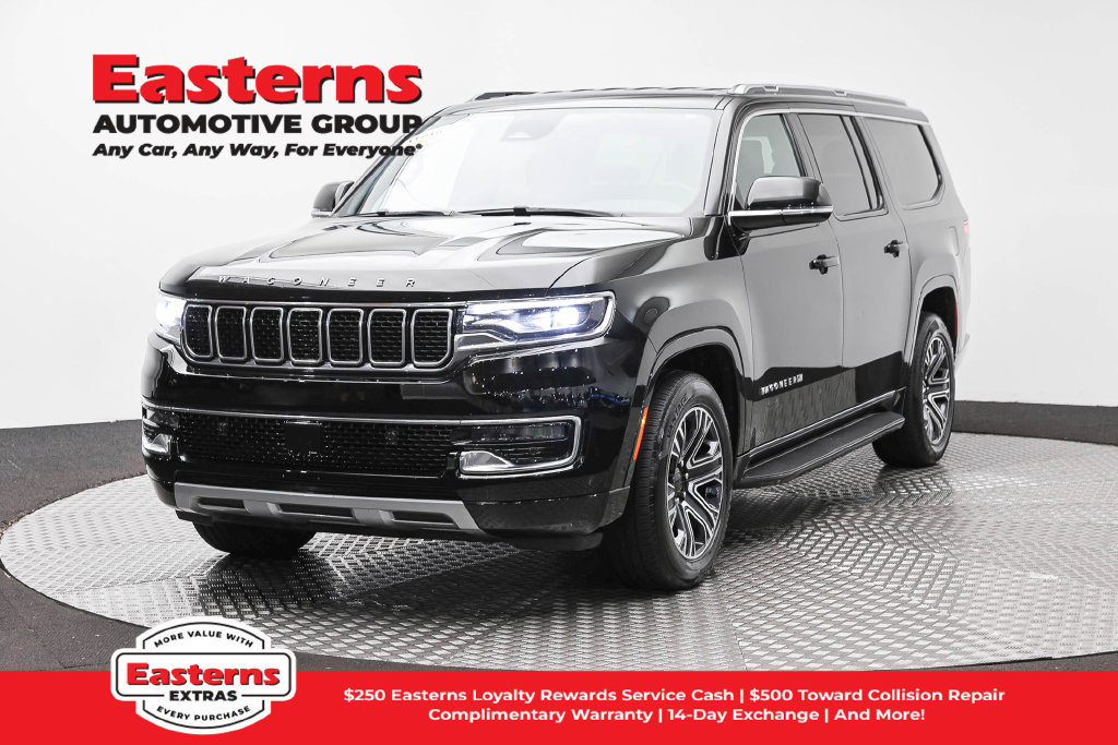 Used 2024 Jeep Wagoneer L Series II w/ Flexible Seating Group AWD/4WD image 1