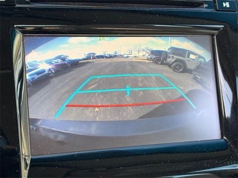 Used 2015 Toyota Camry XSE image 15