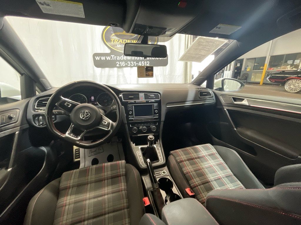 Used 2020 Volkswagen Golf 4-Door FWD image 28