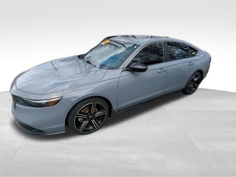 Used 2023 Honda Accord Sport image 4