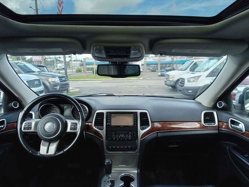 Used 2011 Jeep Grand Cherokee Limited AWD/4WD image 11