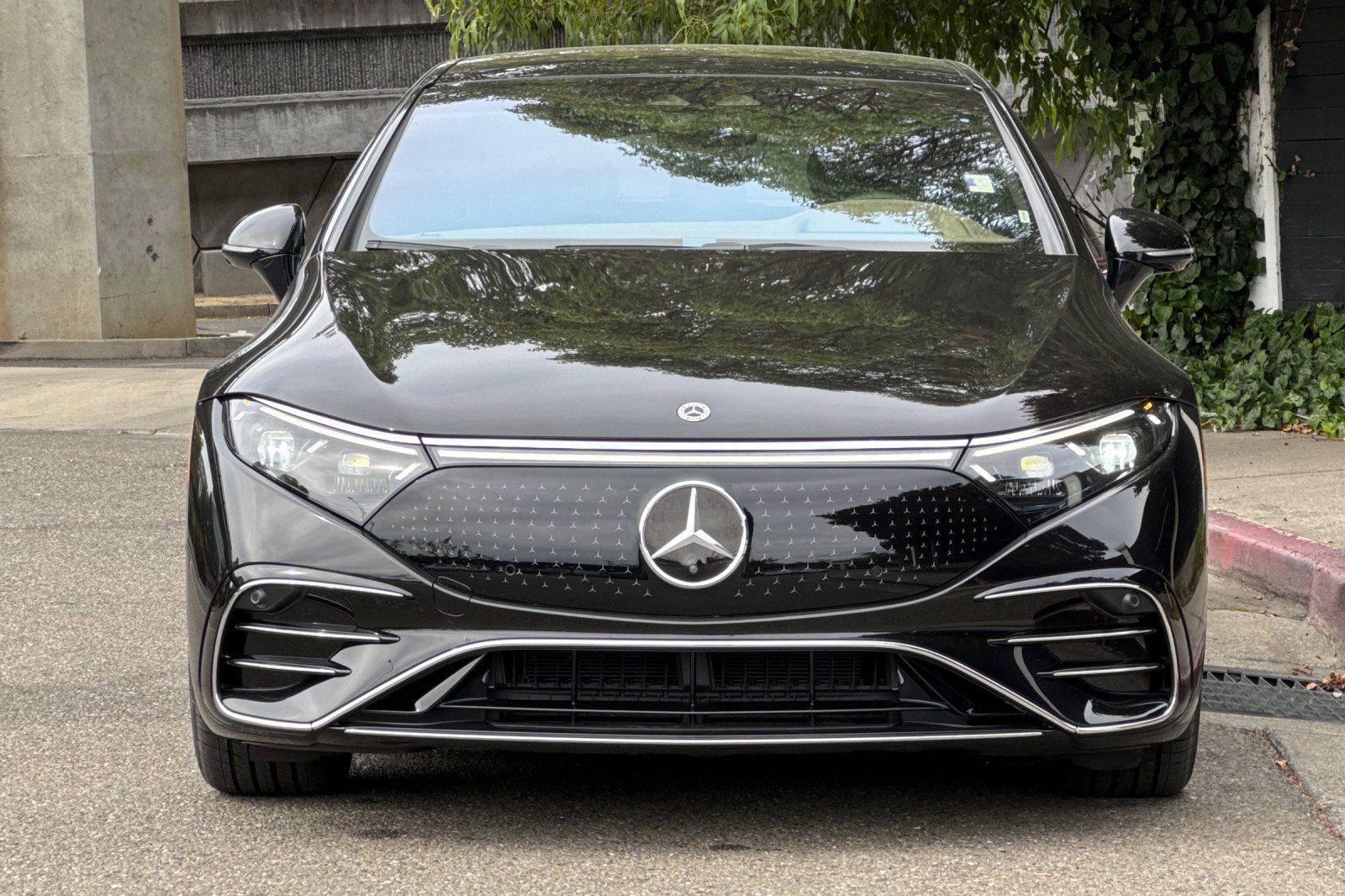 Certified 2023 Mercedes-Benz EQS 580 4MATIC Sedan image 6