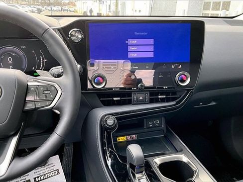 New 2026 Lexus NX 350h 350h Premium image 7