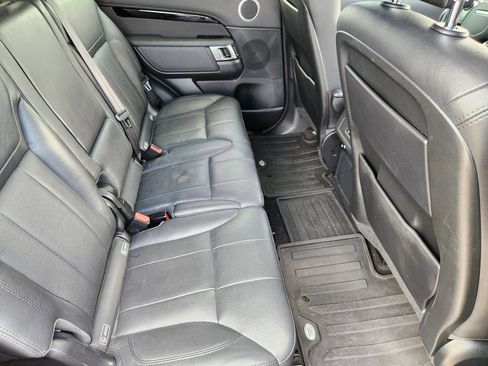 Used 2020 Land Rover Discovery SE AWD/4WD image 31