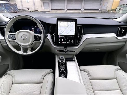 New 2026 Volvo XC60 B5 Ultra w/ Climate Package image 7