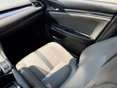 Used 2016 Honda Civic Touring image 15