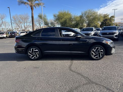 Used 2024 Volkswagen Jetta SEL image 5