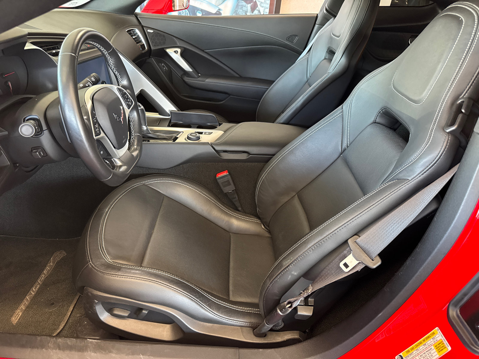 Used 2017 Chevrolet Corvette Stingray Coupe w/ 1LT RWD image 12