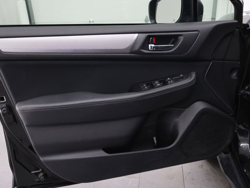 Used 2019 Subaru Outback 2.5i Premium image 36