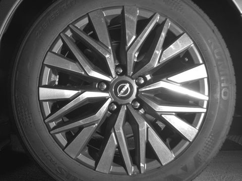 Used 2025 Nissan Altima 2.5 SV FWD image 14