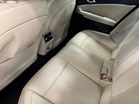 New 2026 Genesis G70 2.5T RWD image 12
