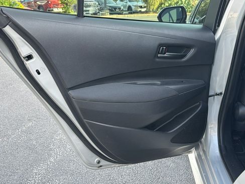 Used 2022 Toyota Corolla LE FWD image 24