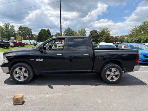 Used 2017 RAM 1500 Big Horn RWD image 5