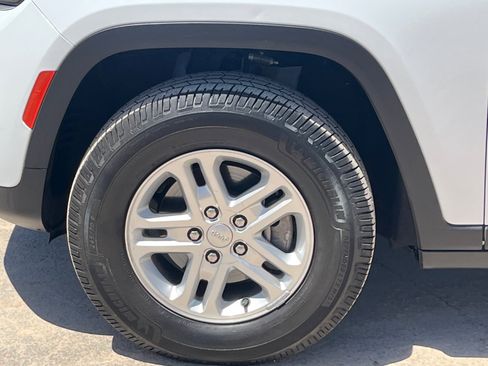 Used 2023 Jeep Grand Cherokee Laredo w/ Trailer Tow Prep Group (B) image 11