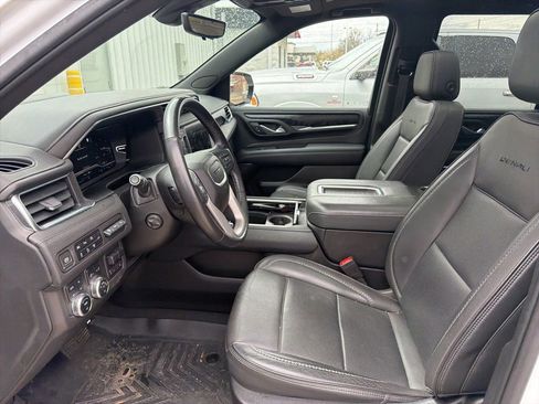 Certified 2022 GMC Yukon Denali w/ Advanced Technology Package image 13
