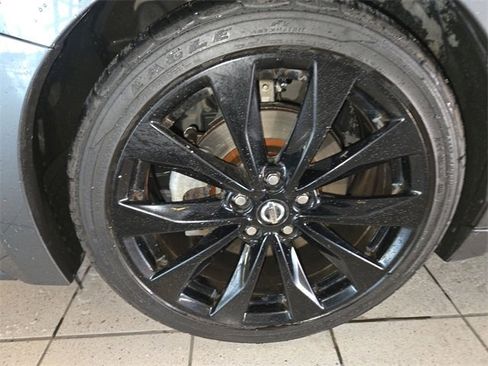 Used 2019 Nissan Maxima SR image 10