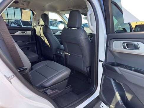 New 2026 Ford Explorer Active w/ Active Comfort Package image 28