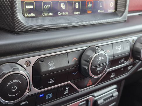 Used 2023 Jeep Wrangler Unlimited Rubicon 4xe image 23