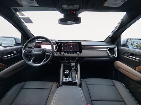 Used 2026 GMC Canyon Denali image 13